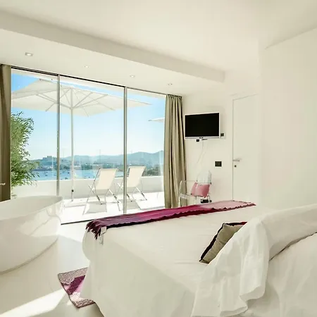 Villa Charming In Delightful Gateway