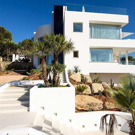 Charming In Delightful Gateway Villa